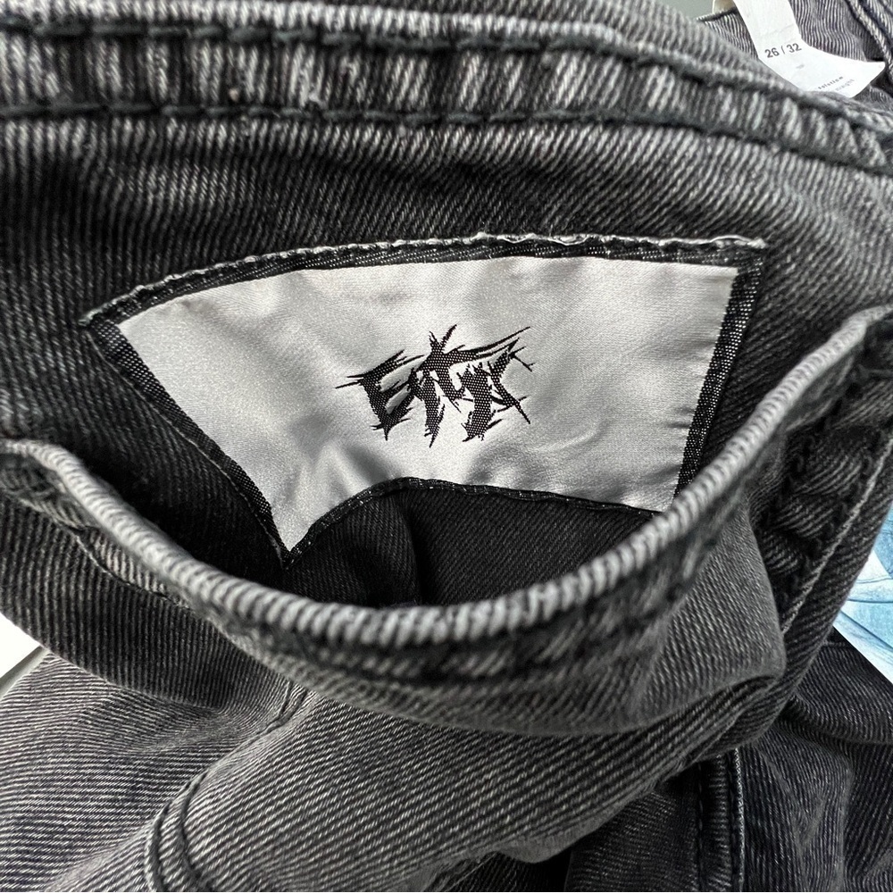 NEW Eyty’s Slim Jeans - Picture 10 of 16